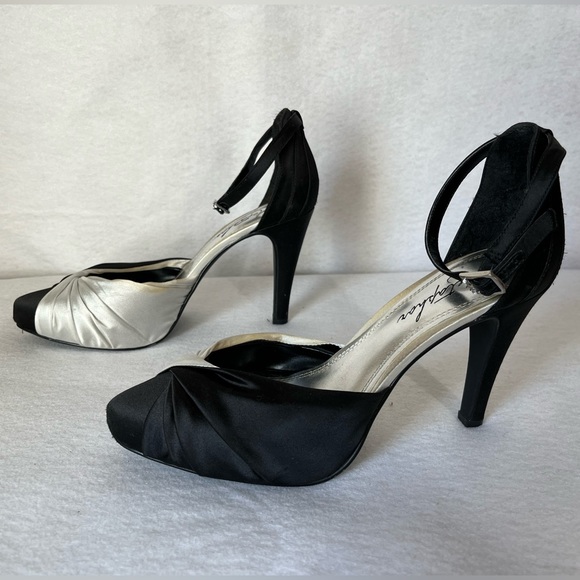 Metaphor Operetta Stiletto Heels - Picture 3 of 15
